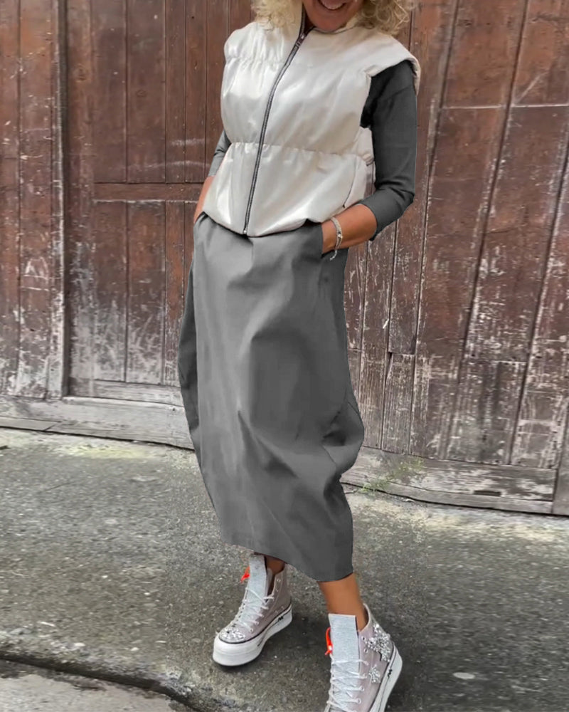 Simple, elegant long-sleeved dress with plain-coloured pocket