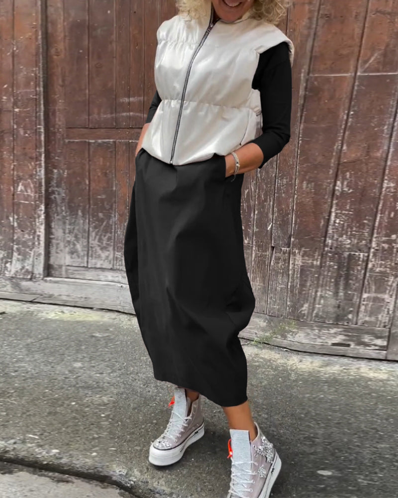 Simple, elegant long-sleeved dress with plain-coloured pocket